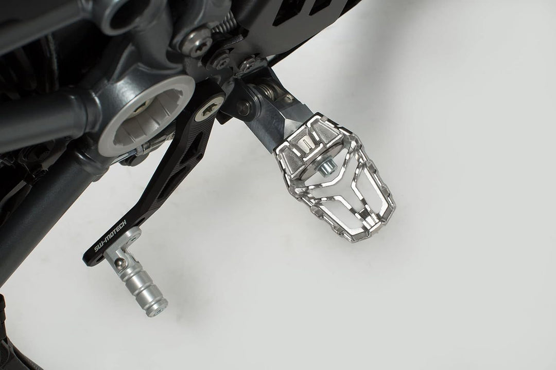 SW-MOTECH EVO Fussrasten-Kit für Tiger 1050 (06-), R1200R (11-14) / R nineT (14-)