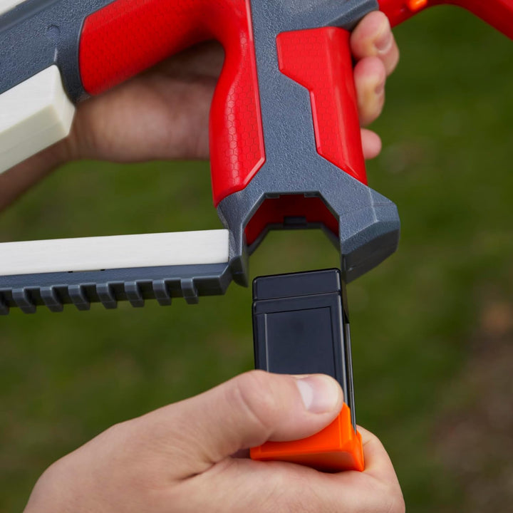 Nerf Pro Gelfire Mythic Blaster, 1600 hydrierte Gelfire Kugeln, Kugelmagazin für 800 Kugeln, mit Akk