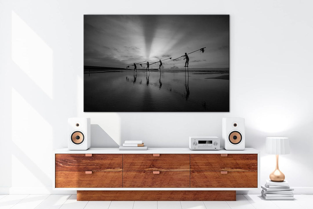 Küstenfischer bei der Arbeit Format: 80x60 Effekt: Schwarz&Weiss als Leinwandbild, Motiv fertig gera