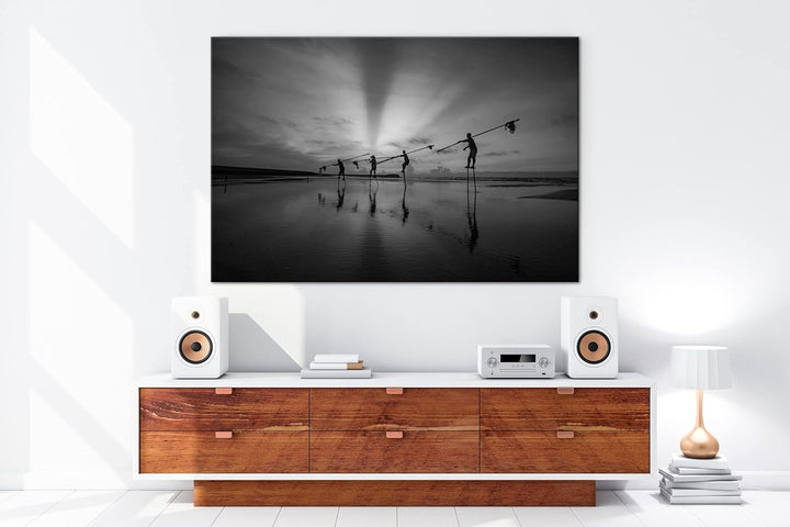 Küstenfischer bei der Arbeit Format: 80x60 Effekt: Schwarz&Weiss als Leinwandbild, Motiv fertig gera
