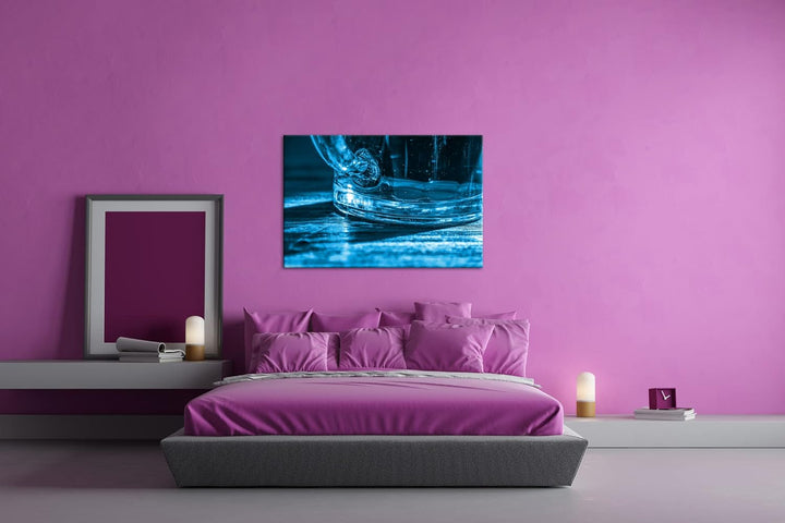 deyoli erfrischend goldenes Bier Format: 100x70 Effekt: Monocrome Blau als Leinwand, Motiv fertig ge