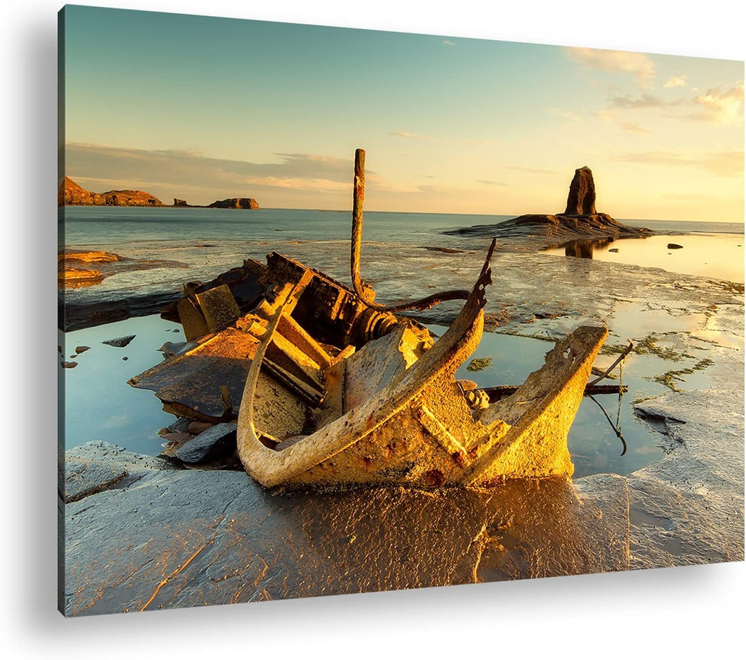 deyoli altes Bootswrack in der Meeresbucht Format: 80x60 als Leinwandbild, Motiv fertig gerahmt auf