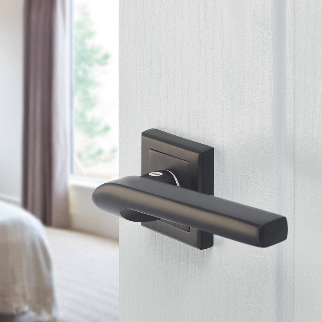 Yale Schwarzer Türgriff - Verona - Badezimmer-Türgriff mit Knaufrosette - 35-ZR-8x8-A001-WC-56-11 -