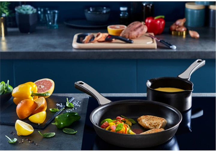 Tefal G2599002 Unbegrenzt EIN Bratpfanne, antihaftbeschichtet, Induktion, Aluminium, Schwarz FRYING