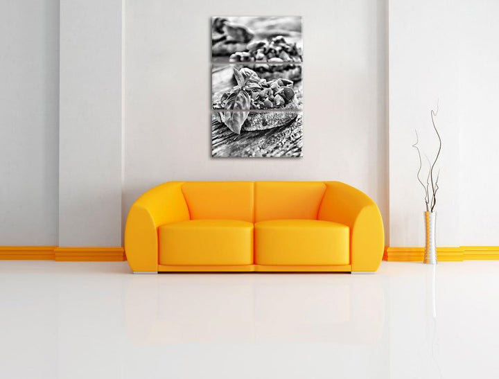Pixxprint Monocrome, Köstliche Tomaten Bruchetta 3-Teiler Leinwandbild 120x80 Bild auf Leinwand