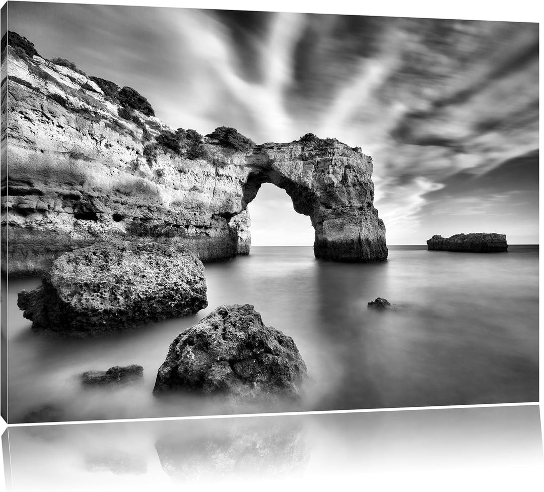 Pixxprint Monocrome, Riesiger Berg im Meer, Format: 100x70 auf Leinwand, riesige Bilder fertig gerah