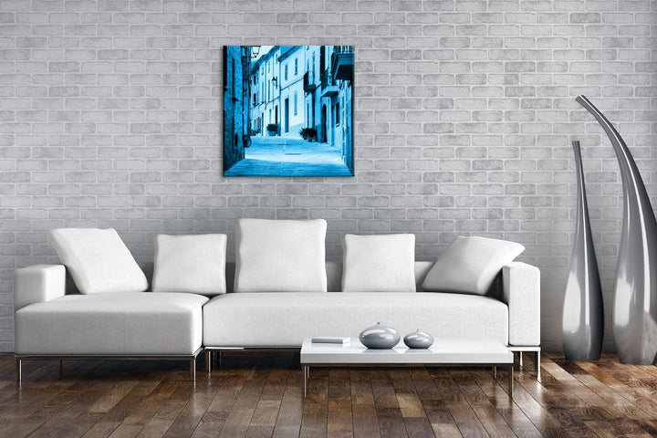 Fussweg in der Altstadt Format: 70x70 cm Effekt: Monocrome Blau als Leinwandbild, Motiv fertig gerah