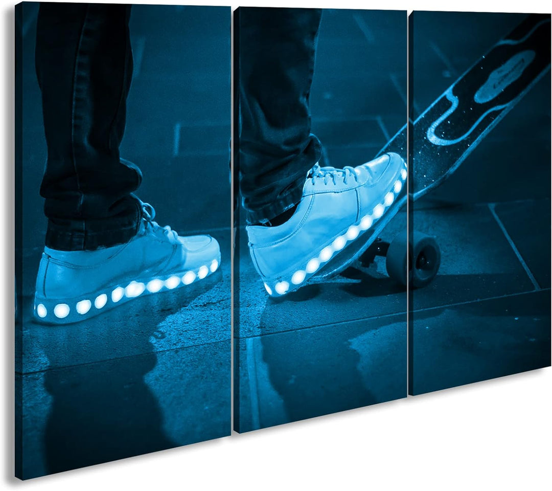 deyoli Skateboardfahrer mit leuchtenden Schuhen Format 120x80 3Teilig Effekt: Monocrome Blau als Lei