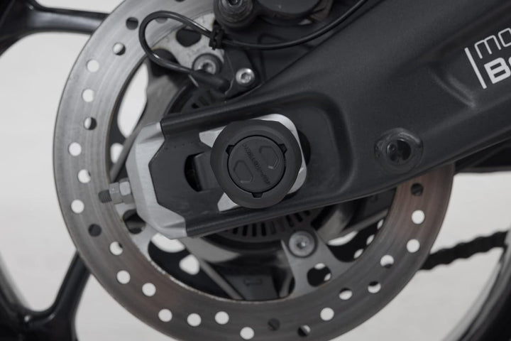 SW-Motech Sturzpad-Kit für Hinterachse - Schwarz. Trident 660 / Tiger 660, X-Cape 650.