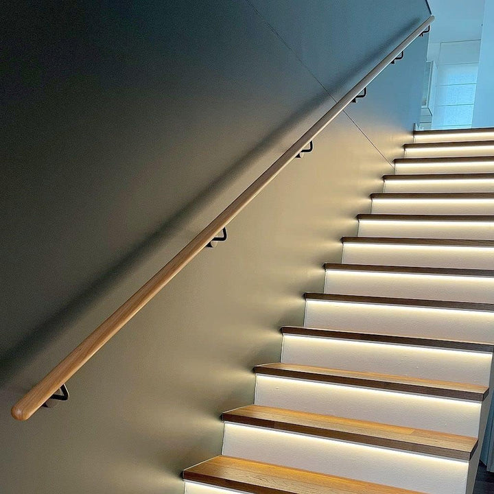 TIBU Eiche Holz Handlauf Geländer 0,3m - 6m, Länge 100 cm, Ende Radius gefräst und 2 gewinkelte Halt