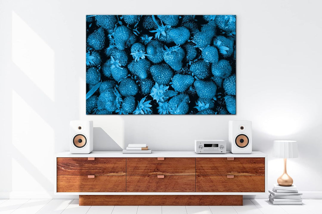 deyoli viele Leckere Erdbeeren Format 80x60 Effekt: Monocrome Blau als Leinwandbild, Motiv fertig ge