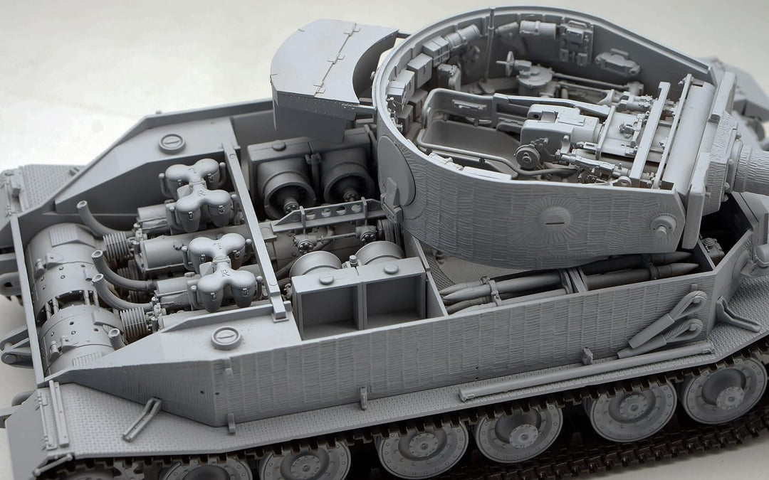 Amusing Hobby 35A051 PzKpfwg.VI Tiger(P) 003 mit Zimmerit und Full Interior - Massstab 1:35 Modellba