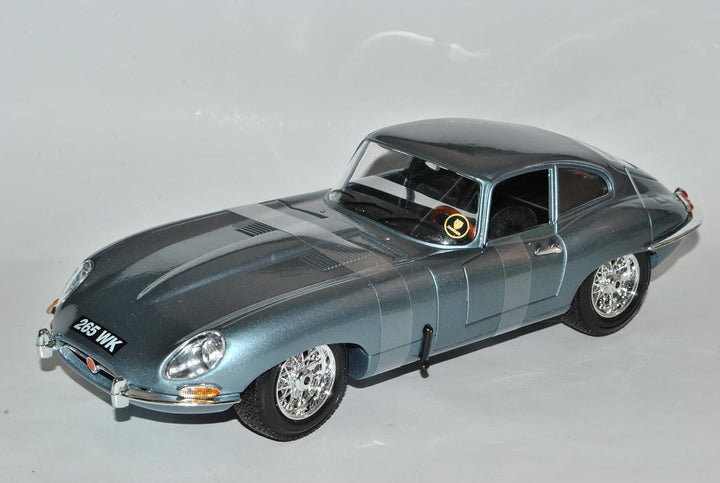 Jaguar E-type Coupe Silber-grau 1/18 Bburago Burago Modellauto Modell Auto SondeRangebot