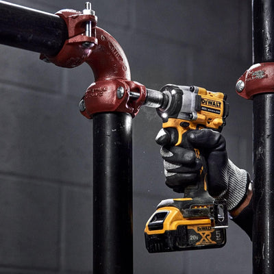 DEWALT Dewa DCF921NT-XJ Akku-Schlagschr 1/2