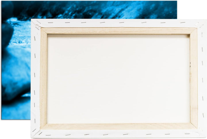deyoli gestapelte Steine am Flussufer Format 80x60 Effekt: Monocrome Blau als Leinwandbild, Motiv fe