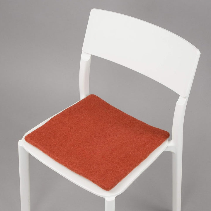 myfelt Flache Filz Sitzauflage, Filz Stuhlauflage - Lora - quadratisch, 36x36 cm, Rostrot, Rostrot