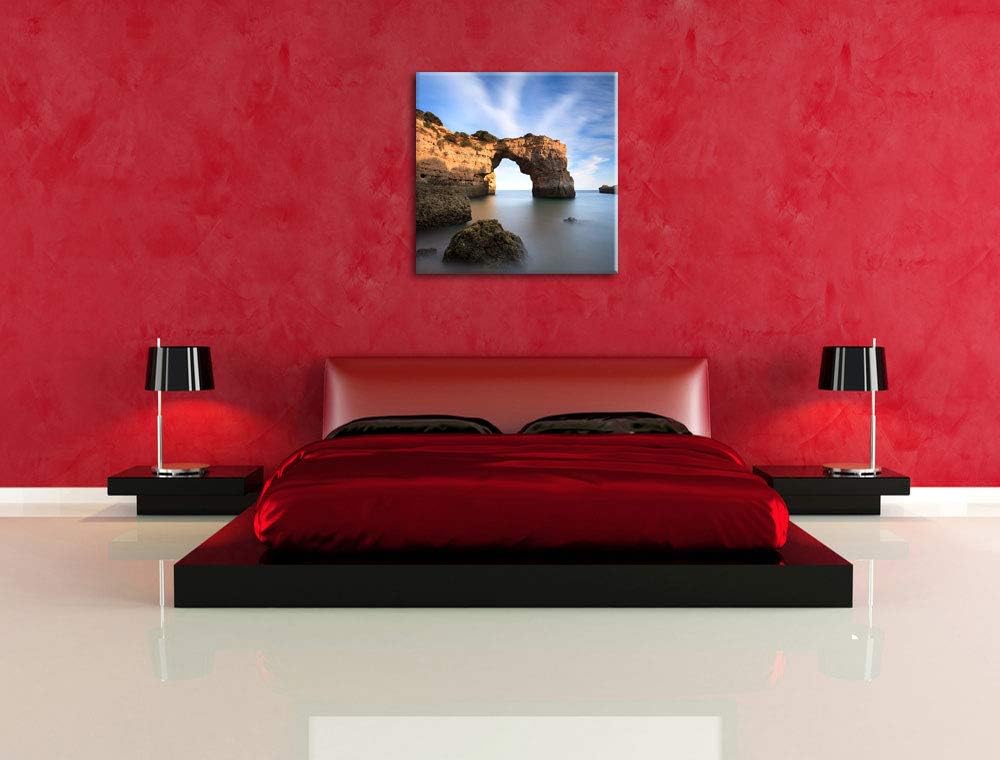 Riesiger Berg im Meer, Format: 70x70 auf Leinwand, XXL riesige Bilder fertig gerahmt mit Keilrahmen,