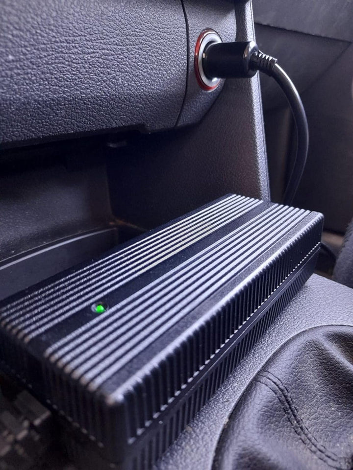 Enerpower DC-DC Kfz Ladegerät 12V-24V Li-Ion auf 29,4V 3A XLR-3, DC Rundstecker für Wohnmobile, Boot