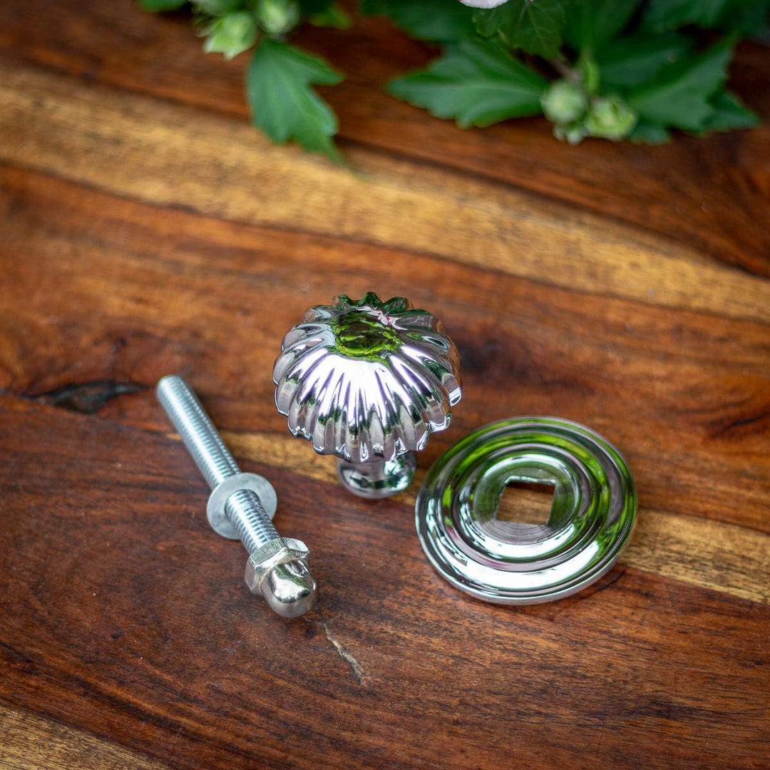 Antikas - Feststehender Türknauf mit Rosette, Türdrücker aus polierten Chrom, wie antik