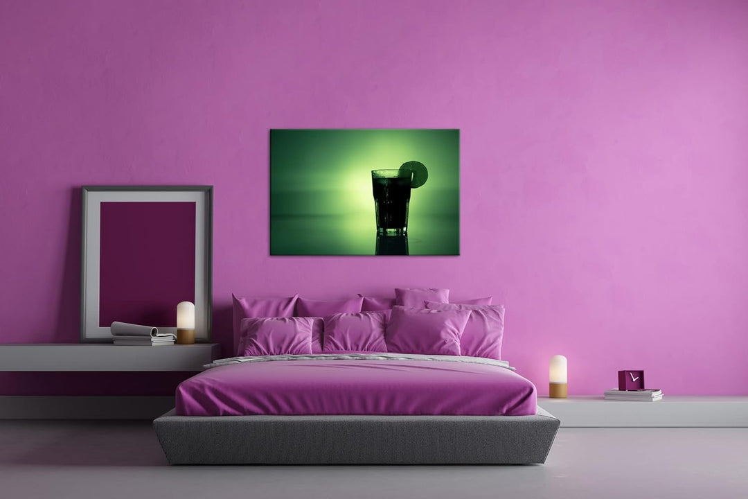 deyoli Cocktail im grün leuchtenden Licht im Format: 100x70 als Leinwandbild, Motiv fertig gerahmt a