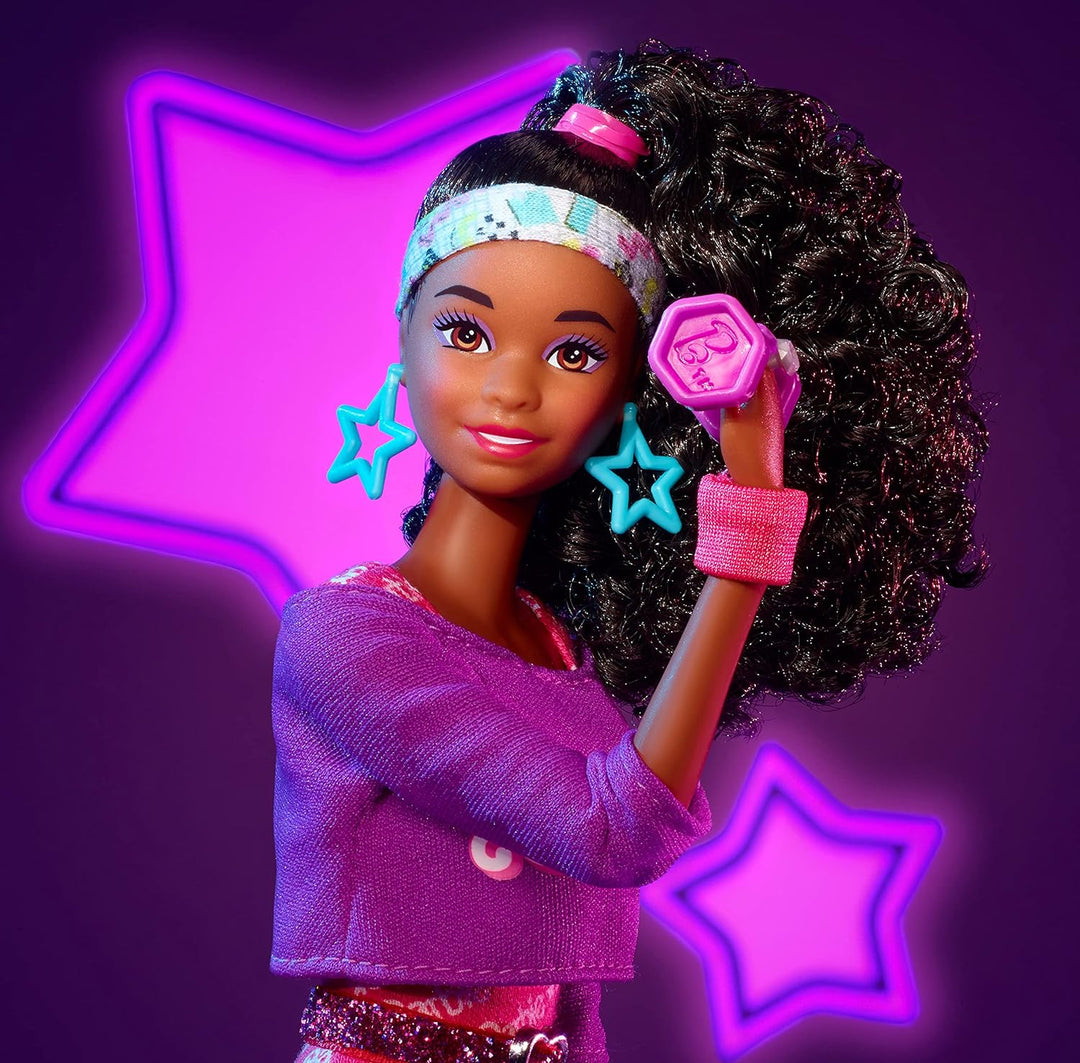 Barbie Rewind 80s Edition Workin' Out Puppe (29,2 cm Brünette) mit Bodysuit, Beinwärmer und Zubehör,
