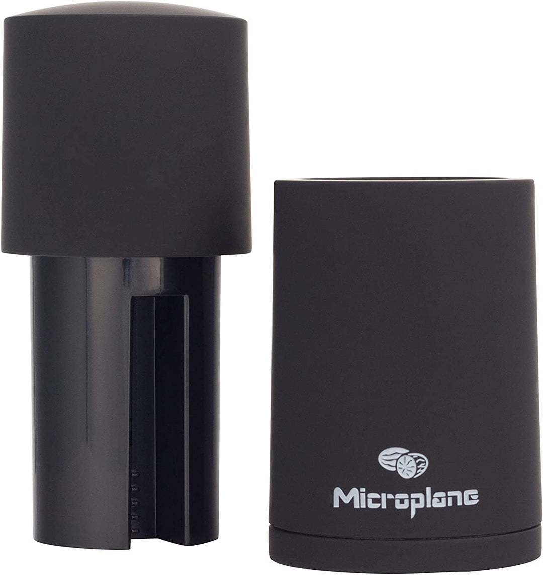 Microplane Gewürzmühle Schwarz für Muskatnuss, Zimt, Tonkabohnen, Langpfeffer und andere getrocknete