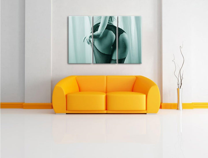 Pixxprint Frau Spitzenhöschen als Leinwandbild/Grösse: 3 Teilig (120x80 cm) cm/Wandbild/Kunstdruck/f