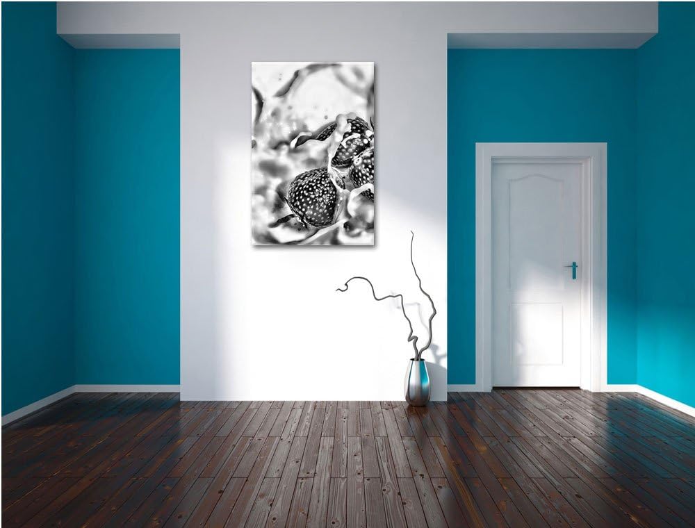 Pixxprint Monocrome, Erdbeeren in Milch Erdbeermilch, Format: 100x70 auf Leinwand, XXL riesige Bilde