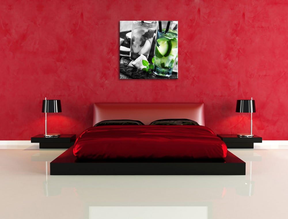 Pixxprint Erfrischende Caipirinhacocktails auf Tablett schwarz/weiss, Format: 70x70 auf Leinwand, XX