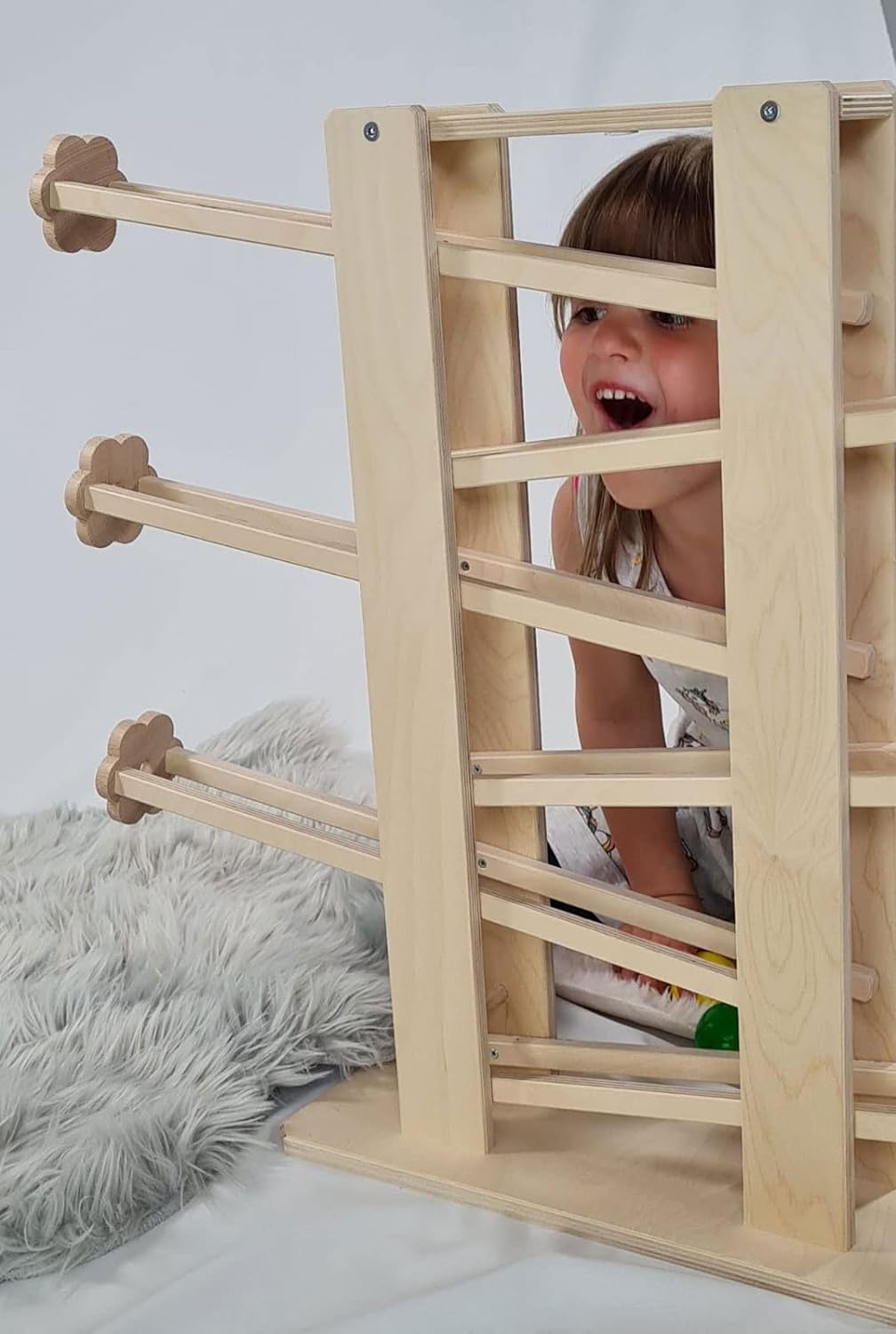 Hess Holzspielzeug 31129 - Kugelbahn aus Holz, zerlegbar, mit 4 Kugeln, handgefertigt, für Kleinkind