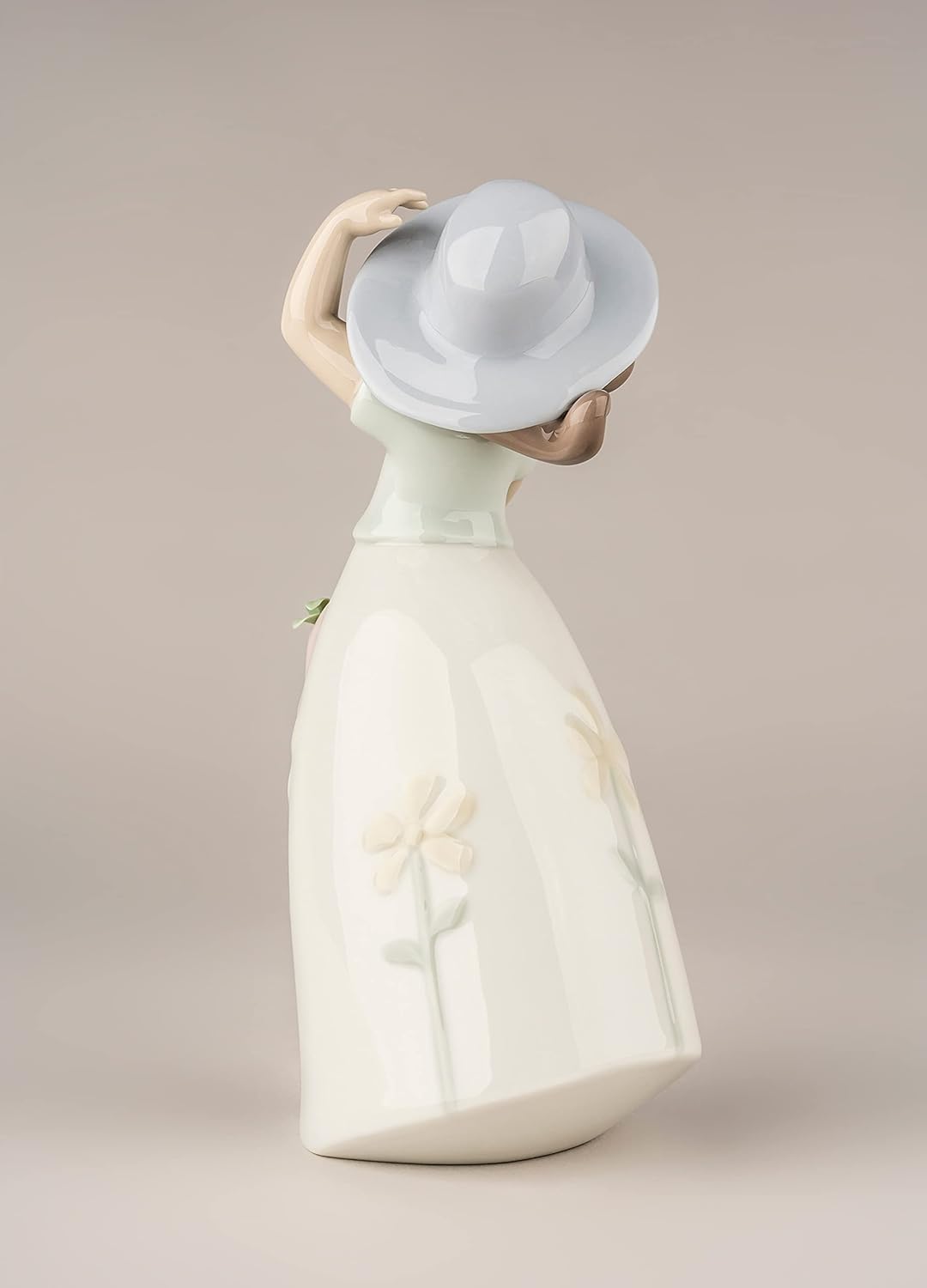 LLADRÓ Mädchen-Figur Kleine Margerite. Mädchen. Porzellan.