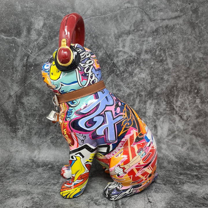 Dreamlight Moderne Skulptur Dekofigur Mops mit Kopfhörern Hund POP Art aus Kunststein Mehrfarbig 13x
