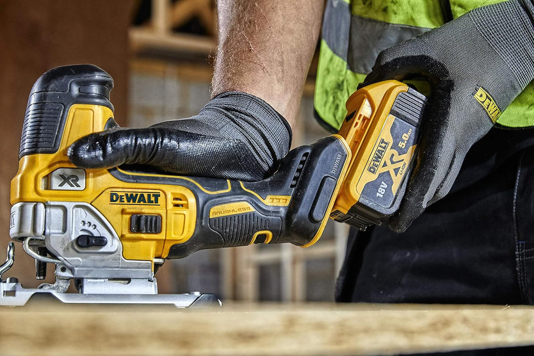 DeWalt DCS335P2-QW 18V Xr Body Grip Jigsaw Kitted, 2 x 5.0 Ah