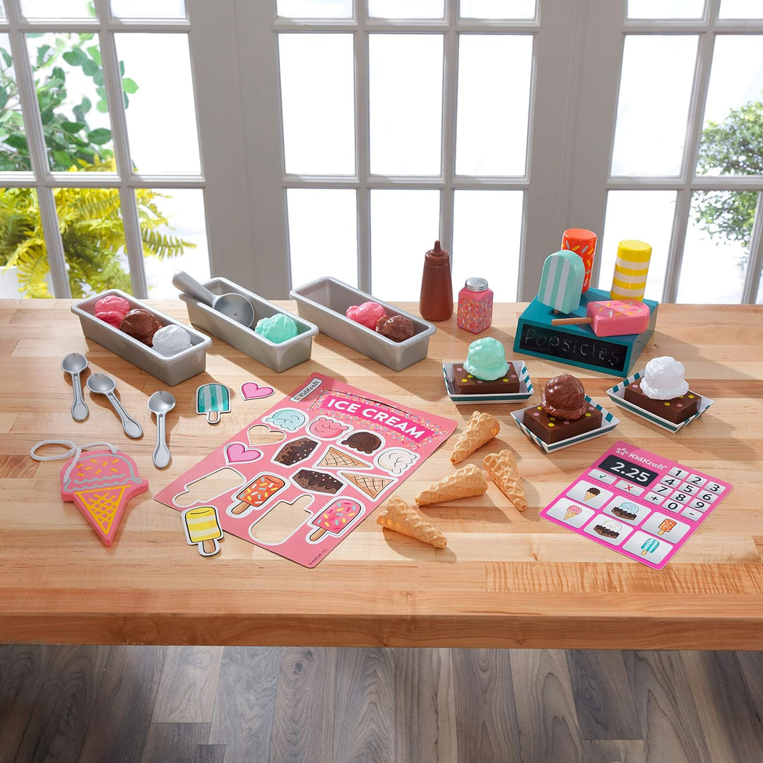 KidKraft Eisdielen Spielset mit Eistüten, Brownies und Magneten für die Kinderküche, Spielzeuglebens