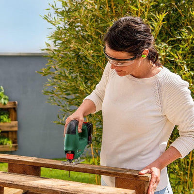 Bosch Akku Stichsäge EasySaw 18V-70 (ohne Akku, 18 Volt System, 1x Stichsägeblatt, im Karton) + Bosc