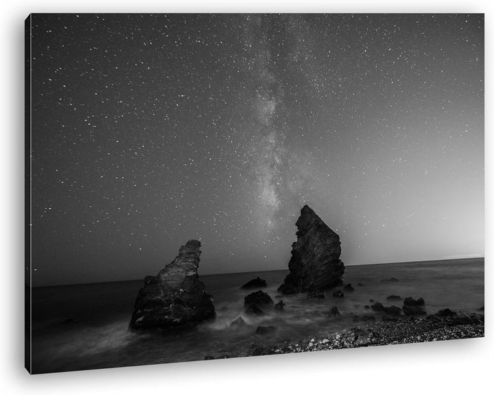 deyoli atemberaubender Sternenhimmel am Meer Effekt: Schwarz/Weiss Format: 80x60 als Leinwandbild, M