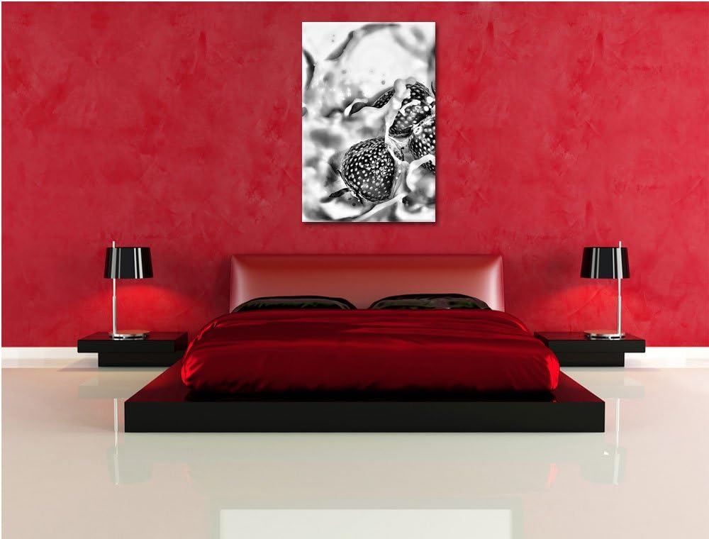 Pixxprint Monocrome, Erdbeeren in Milch Erdbeermilch, Format: 100x70 auf Leinwand, XXL riesige Bilde