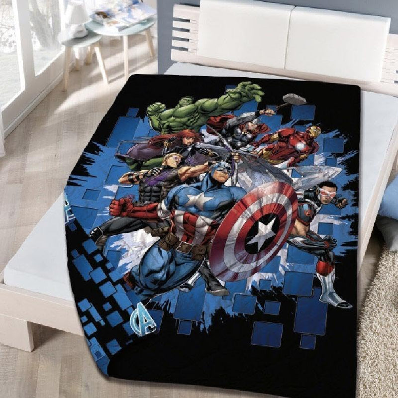 New Import Bettdecke Avengers 180 x 260 cm.