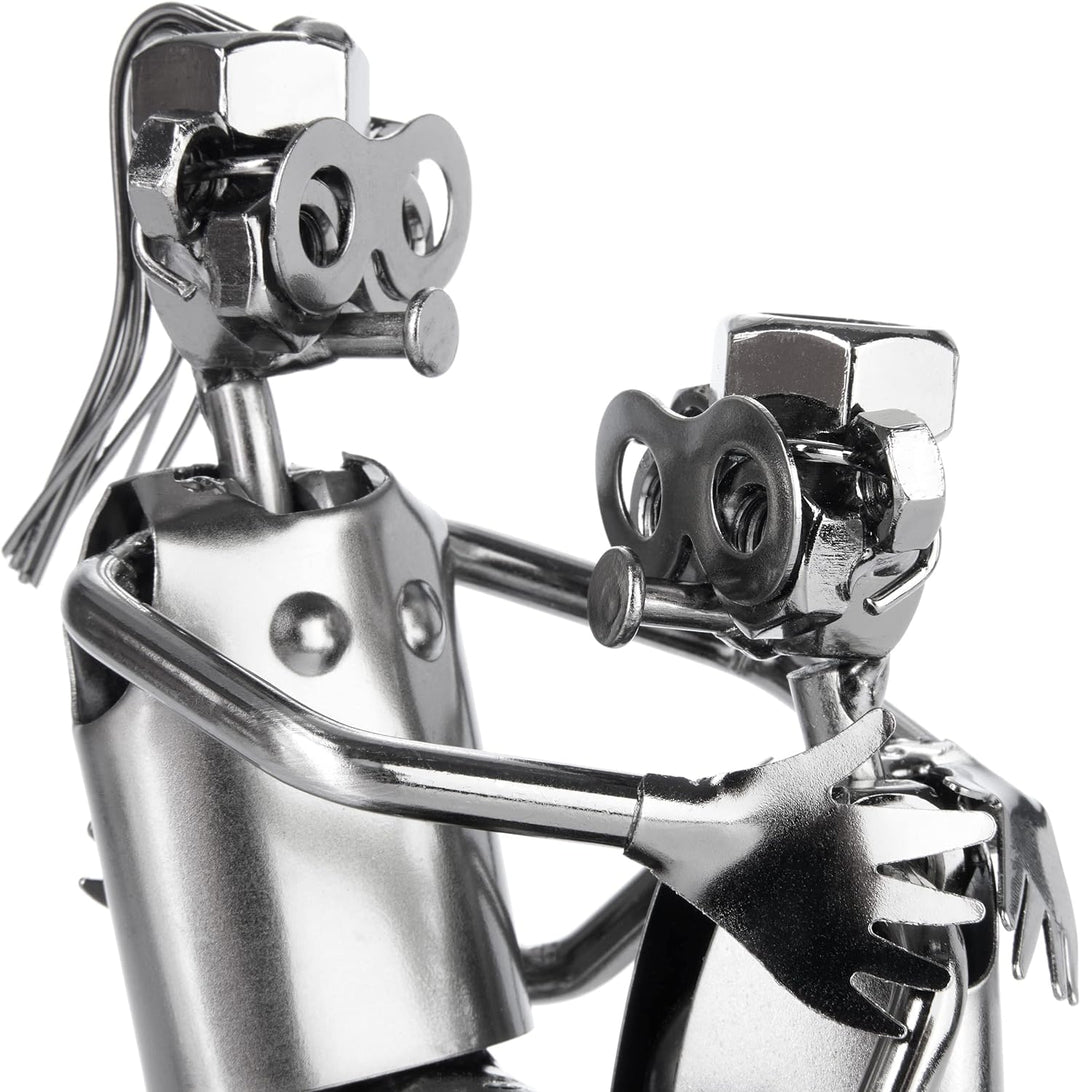 BRUBAKER Schraubenmännchen Liebespaar - Frau auf den Armen des Mannes - Eisenfigur Metallmännchen -
