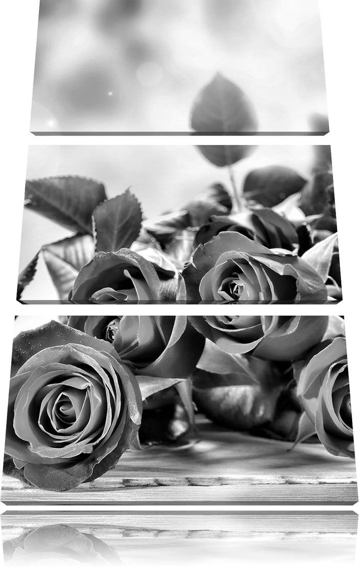 Pixxprint Rosenstrauss auf Holztisch als Leinwandbild/Grösse: 3 Teilig (120x80) / Wandbild/Kunstdruc