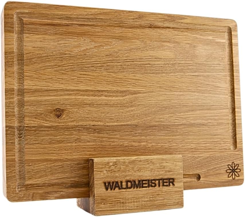 Waldmeister Schneidebrett aus massiver Eiche (33x24cm) - Eichenbrett mit Saftrille - Holzbrett mit p