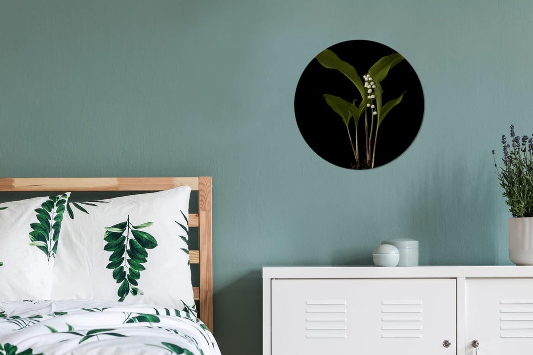 MuchoWow Wandbild Rund Wanddeko Deko Wohnzimmer Bilder 30x30 cm Maiglöckchen mit Blättern auf schwar