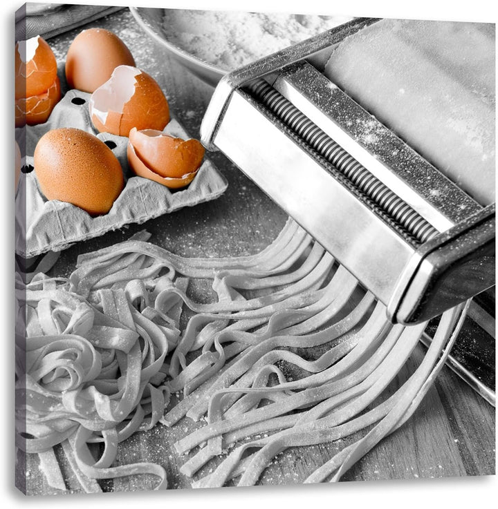 Pixxprint Nudelmaschine mit Eiern als Leinwandbild/Grösse: 70x70 cm/Wandbild/Kunstdruck/fertig bespa