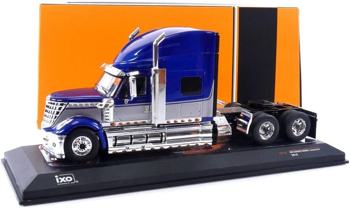 Ixo TR118 Miniaturauto aus der Kollektion, Blue Metallic