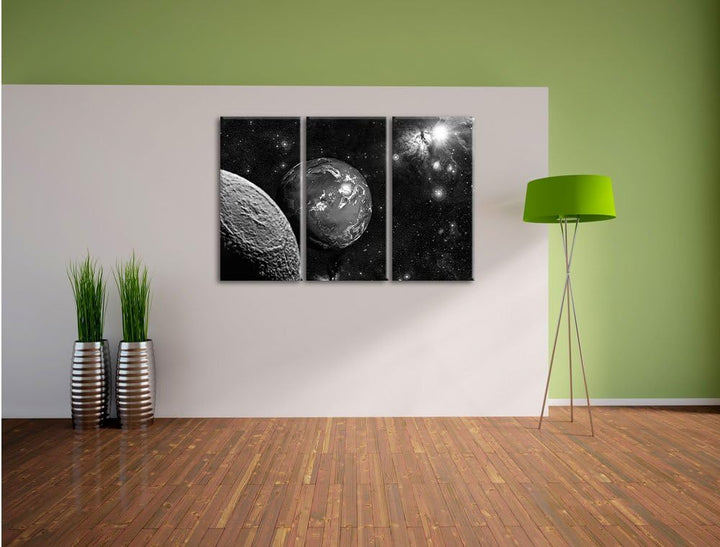 Pixxprint Planet Erde im Kosmos Kunst B&W / 3-Teilig/Gesamtmass 120cm Leinwandbild bespannt auf Holz