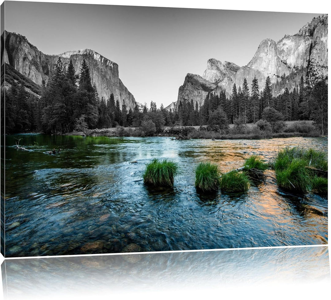 seichter Fluss vor Berglandschaft schwarz/weiss Format: 100x70 auf Leinwand, XXL riesige Bilder fert