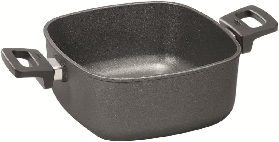 Woll 1024N Titanium Nowo Gussbräter viereckig 24 x 24 cm, 10 cm hoch, 4.0 Liter mit 2 Seitengriffen