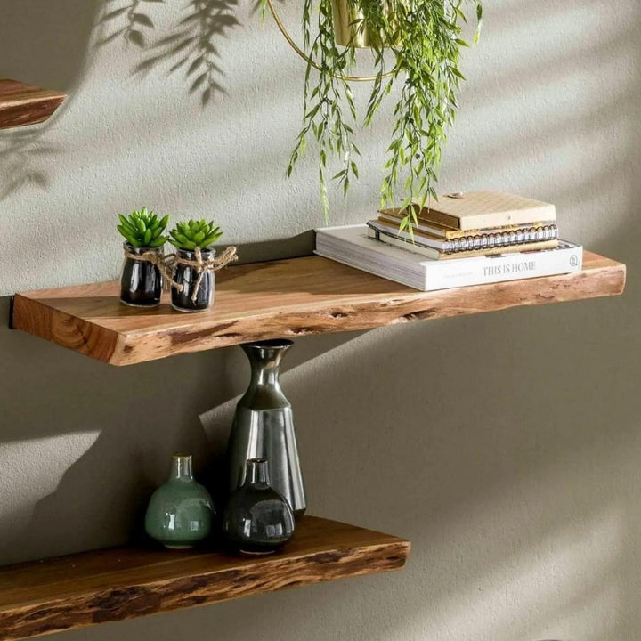 RINGO-Living Massivholz Schweberegal Baumkante in Natur-dunkel, Holzregal 90 cm breit, Landhaus Wand
