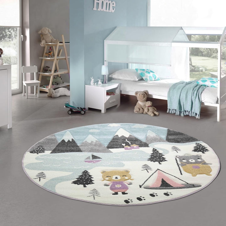 Teppich-Traum Kinderzimmer Teppich Spielteppich Bären Zelt Berge Camping Wohnwagen Tannen Fluss Crem