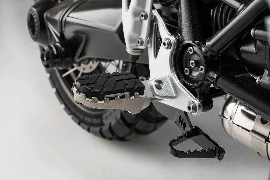 SW-MOTECH ION Fussrasten-Kit für BMW R nineT Scrambler (16-), R nineT GS (16-)